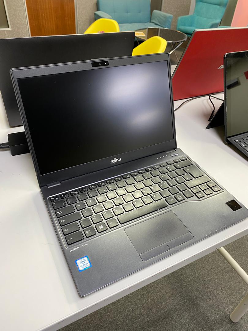 #233 富士通 LIFEBOOK U938/S i5-8250U 8GB Fujitsu LifeBook U938 (i5-8250U, LTE, SSD, FHD) Subnotebook